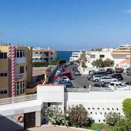 Apartment With Sea View And Pool