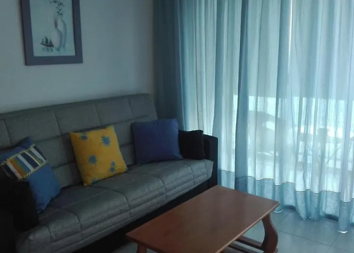 With Sea View And Pool Апартаменты *